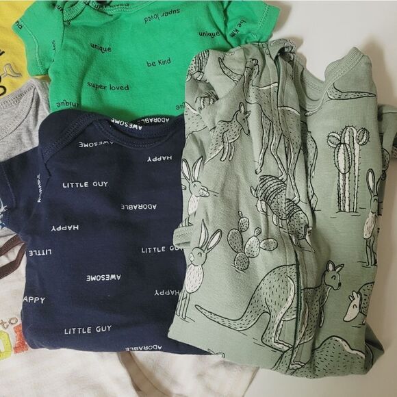Carter's 3 Month Onesie Bundle - Picture 4 of 4